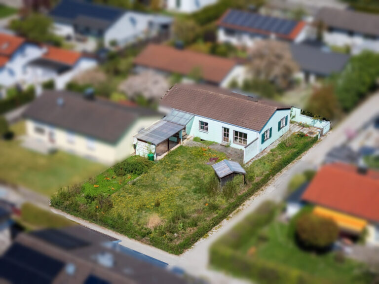 Grundstück