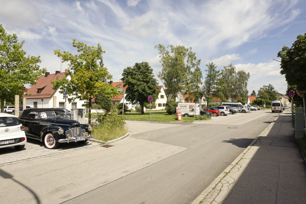 Immobilienmakler Gilching: Bild einer Straße aus einer Familien-Wohngegend